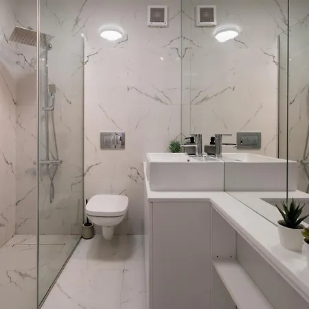 Eden Luxury * Bukurešť